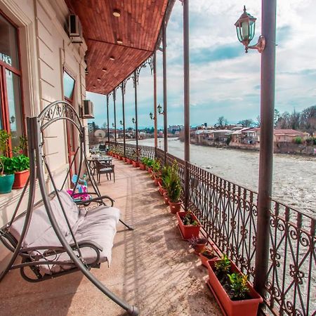 Hotel Caravan Palace Kutaisi Exterior photo